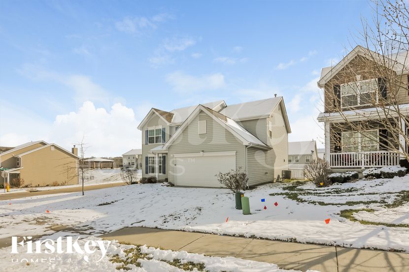 Building Photo - 120 Champions Ln