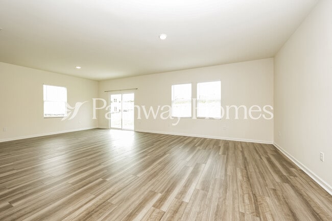 Building Photo - 1068 Large Poppy Dr