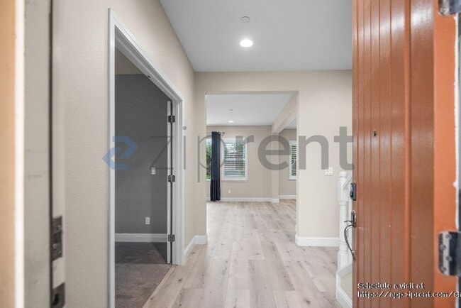 Building Photo - 1726 Hummingbird Way