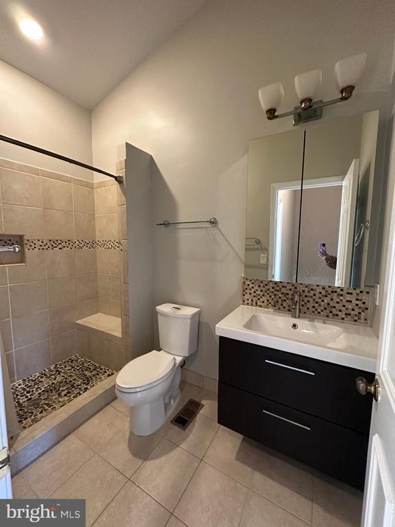 Building Photo - 10442 Storch Turn