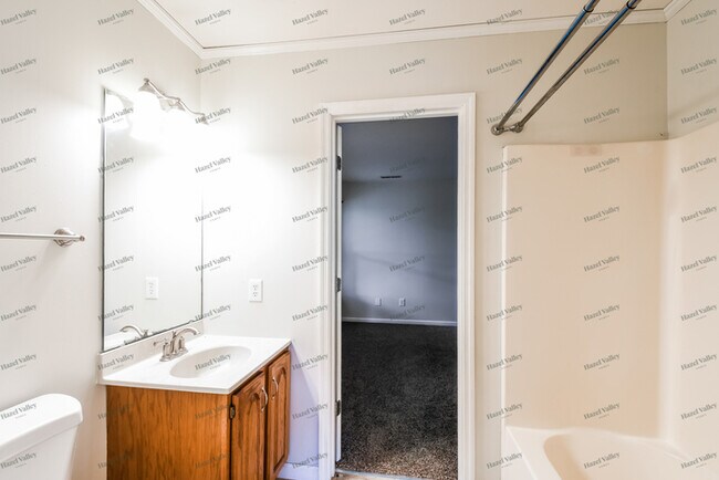 Building Photo - 441 Woodbine Ct