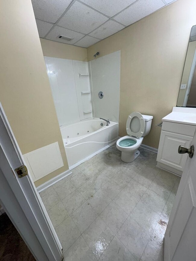 Building Photo - 886 Eagles Nest Cir