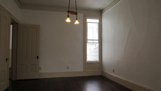 Building Photo - McAllister