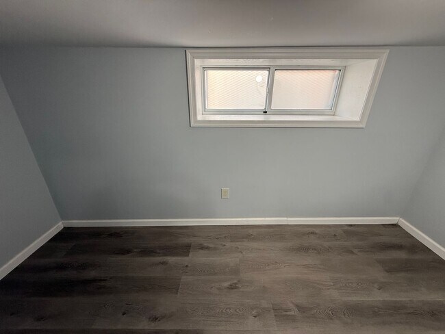 Building Photo - 32 S 53rd St