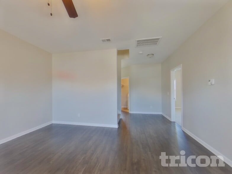 Building Photo - 920 Beverly Ct