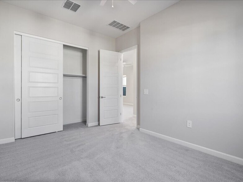 Spare Bedroom 2 - 5053 E Anderson Dr