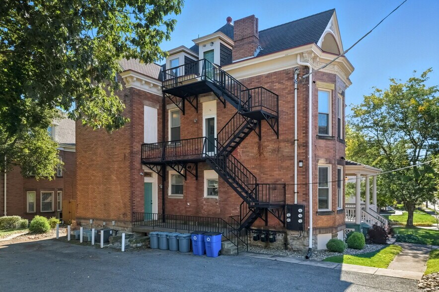 Building Photo - 480 Orchard Ave