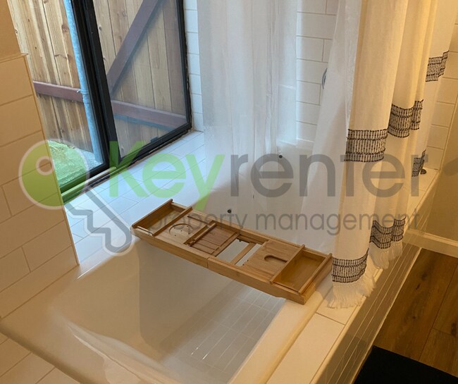 Building Photo - 2692 Bradford Way