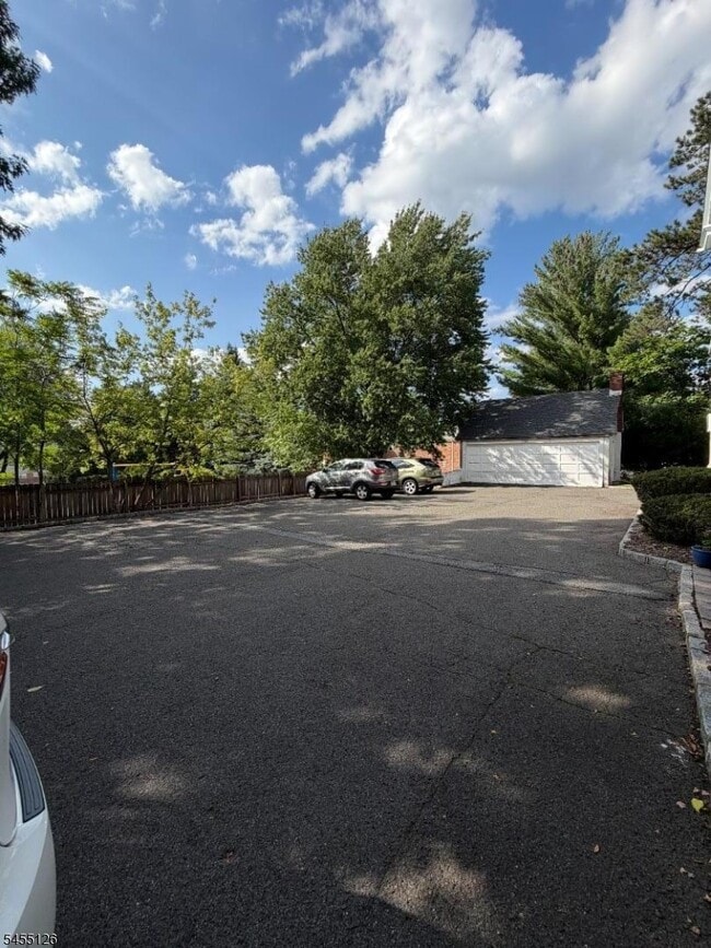 Building Photo - 224 Pompton Ave