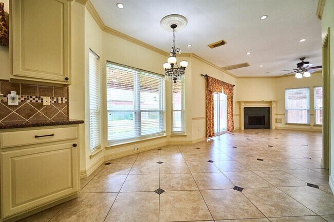 Building Photo - 14811 Wintercove Ct