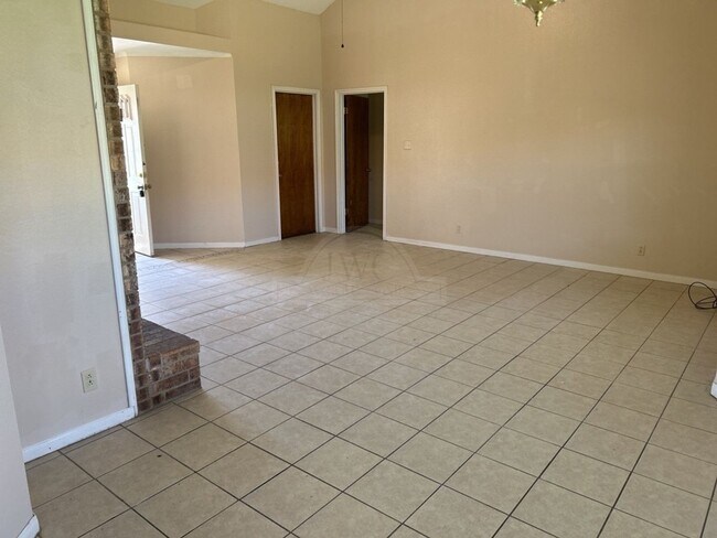 Building Photo - 101 Nancy Dr