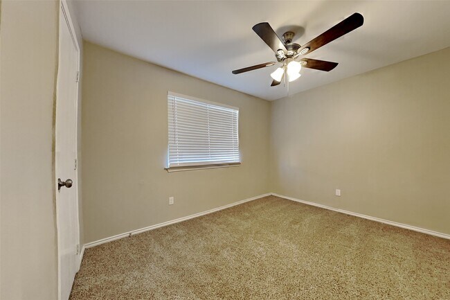 Building Photo - 19710 Twisted Creek Dr