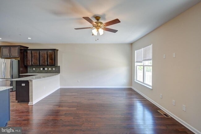Building Photo - 7827 Crystal Brook Way