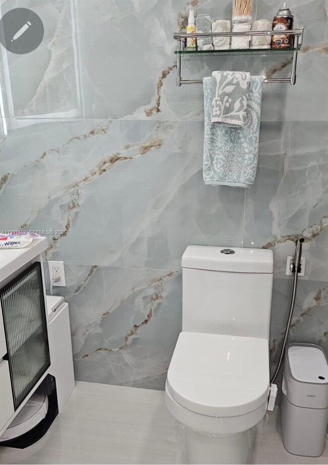 Building Photo - 6901 Cypress Rd