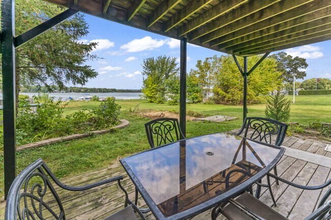 Building Photo - 25678 W Long Beach Dr