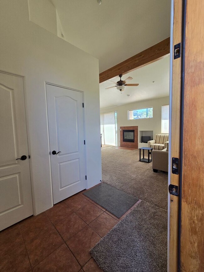 Building Photo - Unfurnished, 1-Year Long-Term Rental