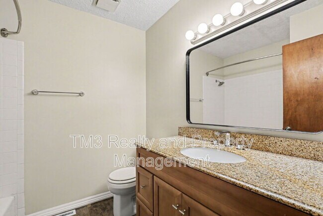 Building Photo - 15338 S Summertree Ln