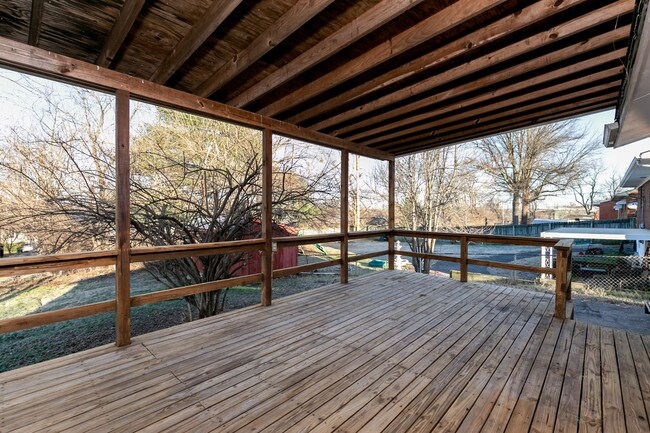 Building Photo - 145 Newcastle St