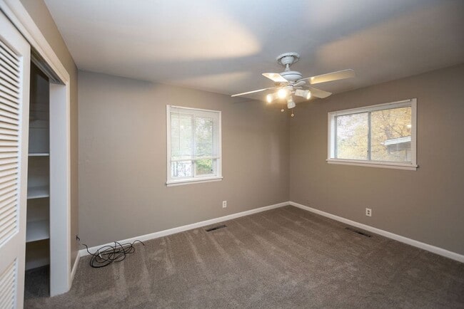 Building Photo - 1712 S Whitcomb St