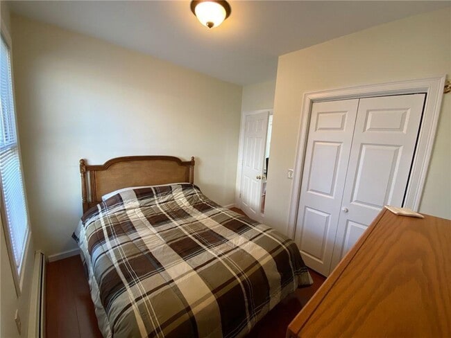 Building Photo - 28 Chester Ave