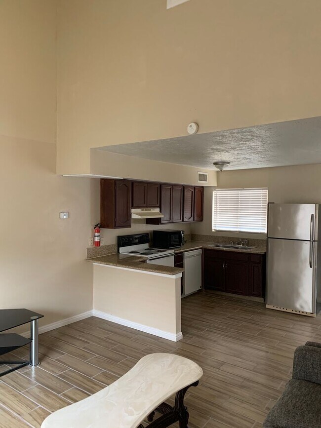 Building Photo - 5148 Greene Ln