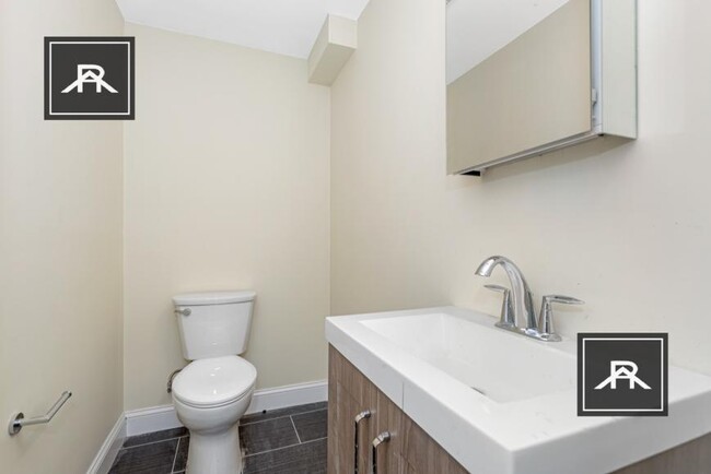 Building Photo - 7 bedroom in Medford MA 02155