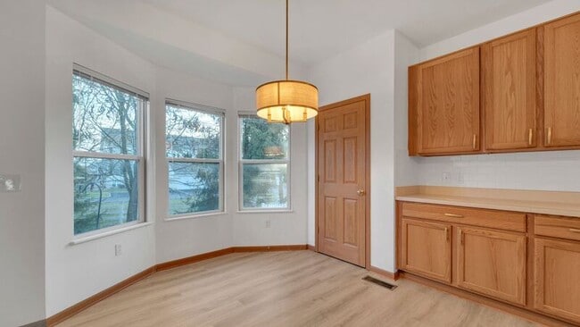 Building Photo - 7275 Winterbek Ave