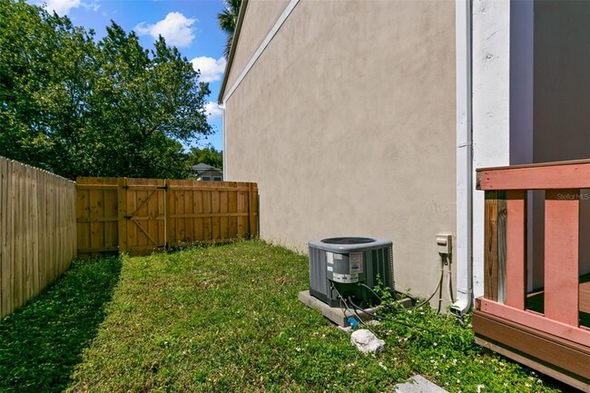 Building Photo - 408 S Arrawana Ave
