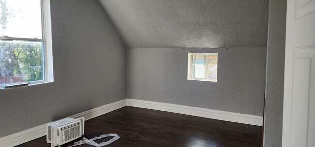 Building Photo - 4277 Margaretta Ave