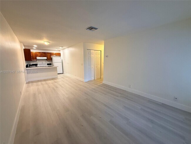 Building Photo - 10835 NW 45th St