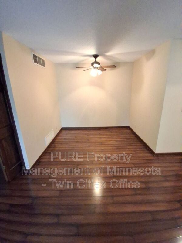 Building Photo - 5231 Balmoral Ln