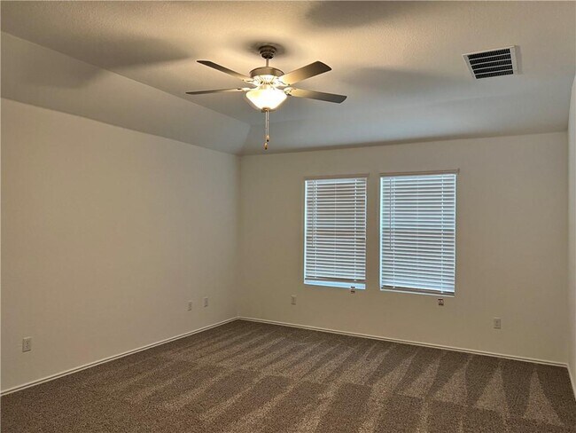 Building Photo - 223 Chickasaw Ln