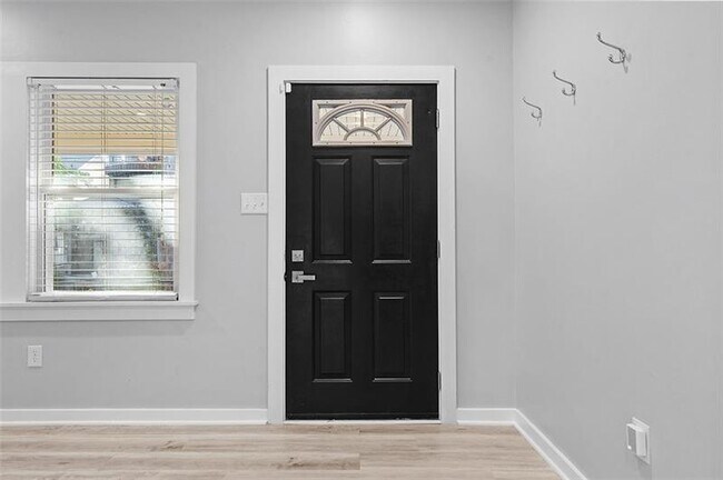 Building Photo - 715 Filbert St