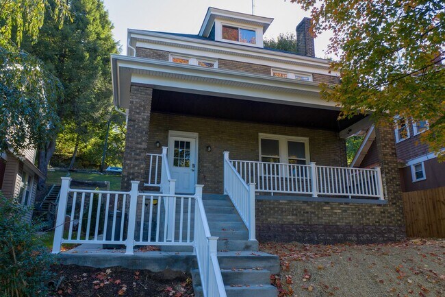 Building Photo - Renovated 3-Bedroom Home for Rent