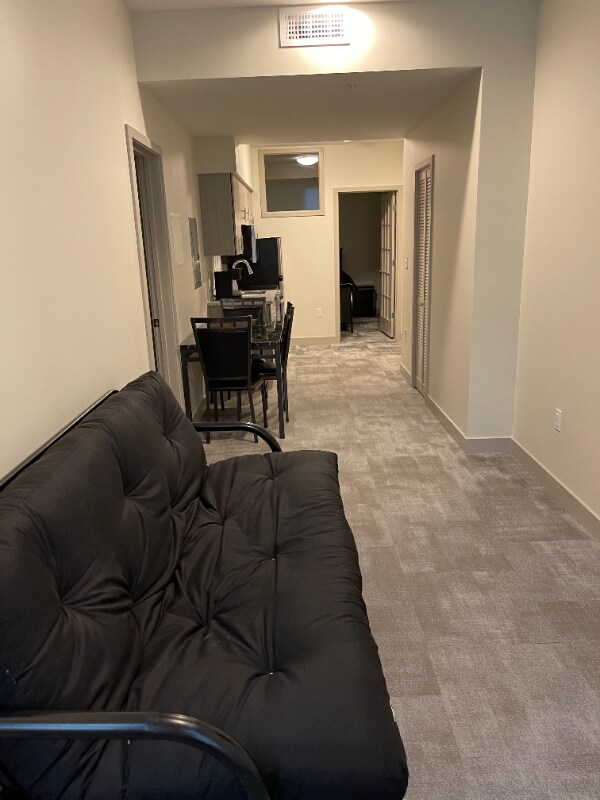 Building Photo - 1417 W9th St