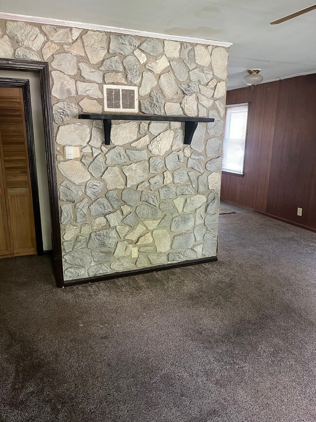 Living room - 5905 Greenfield Ave