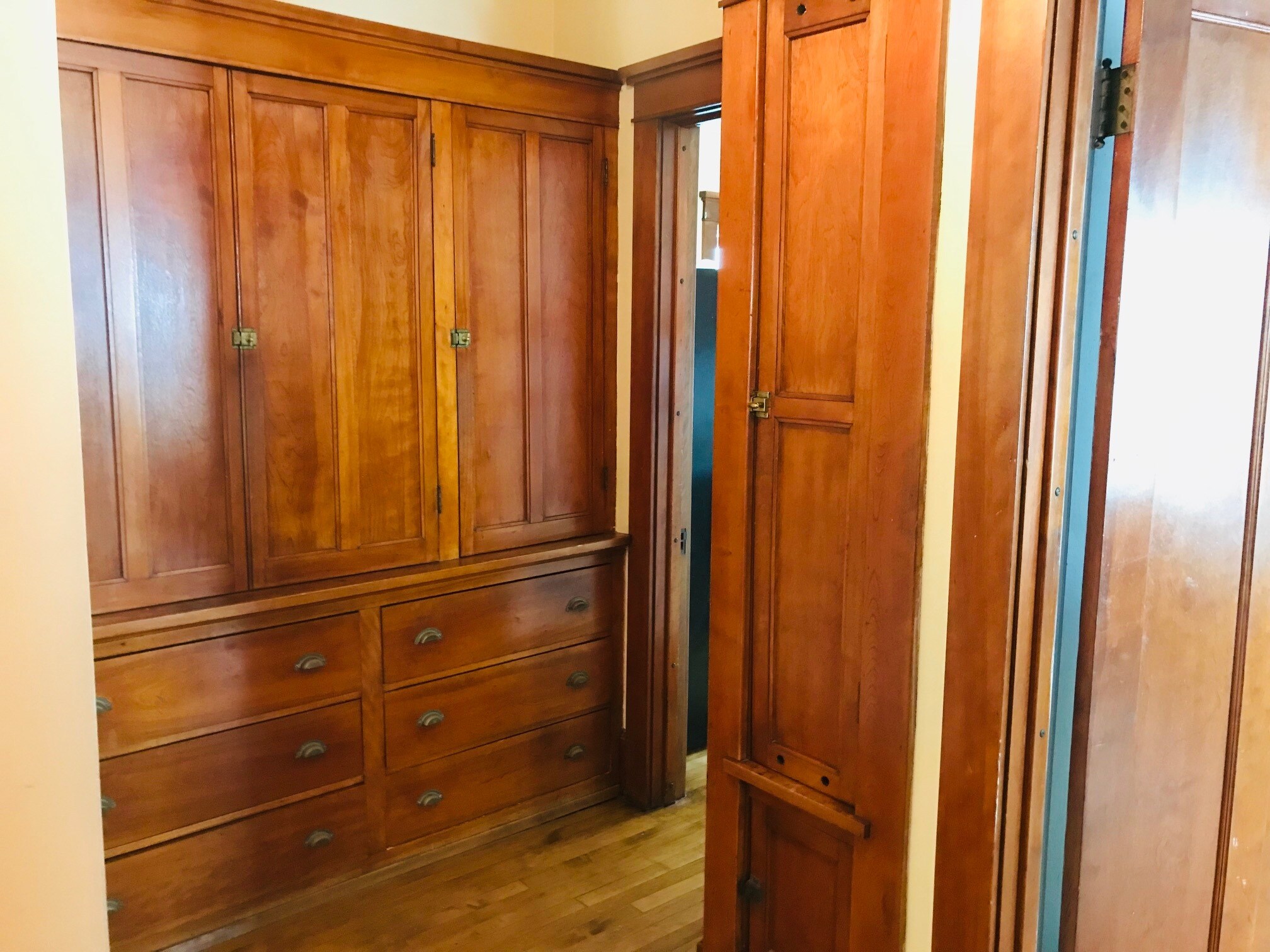 Building Photo - 2825 N Frederick AV