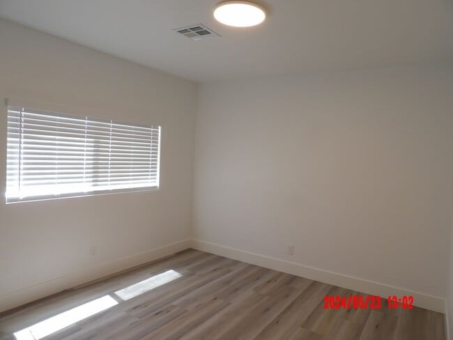 Building Photo - 4240 Gaye Ln