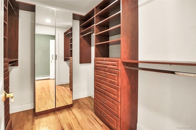 Building Photo - 11 Onyx Dr