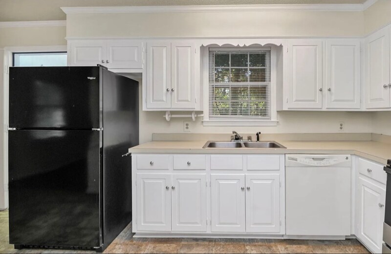 Building Photo - 1808 Lowder Dr