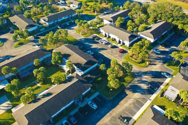 Building Photo - 695 A1A N