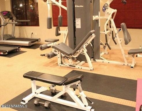 Building Photo - 2550 E River Rd