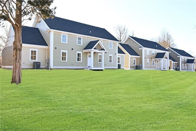 Building Photo - 6 Maple Lake Farm Rd