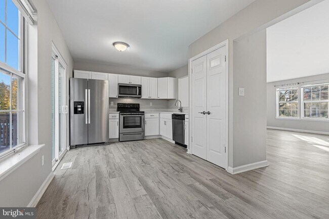 Building Photo - 3365 Cheverly Ct