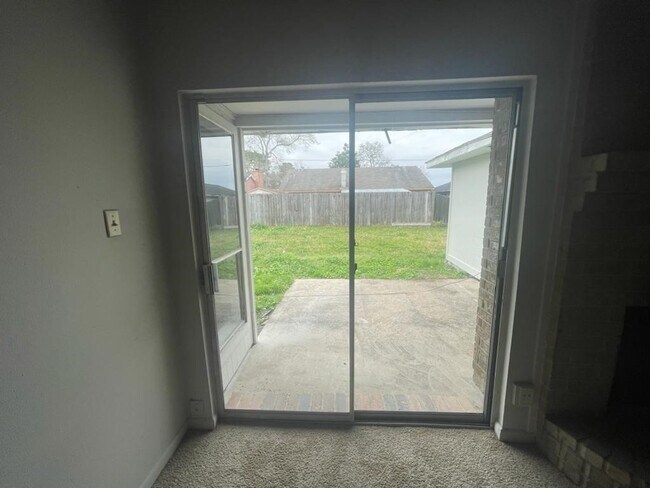 Building Photo - 12779 Enchanted Path Dr