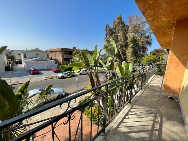 Building Photo - Woodbine Street Luxury Apartments