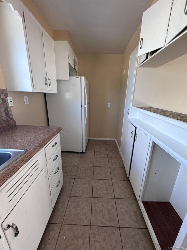 Building Photo - 31 Beattie Ave