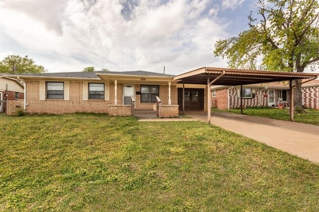 Primary Photo - 709 NE 79th Pl