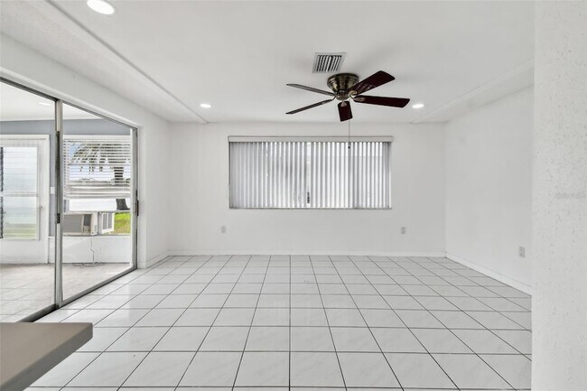 Building Photo - 3248 Rock Valley Dr