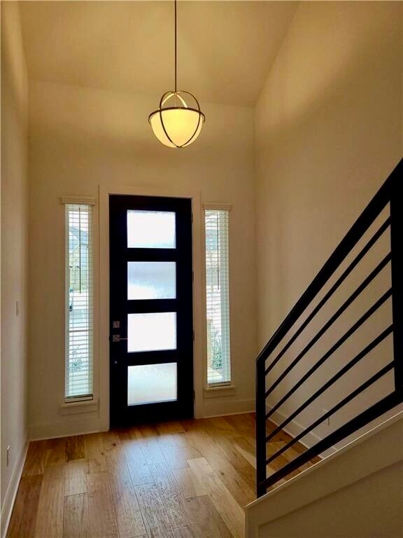 Building Photo - 1265 Summerbrooke Cir